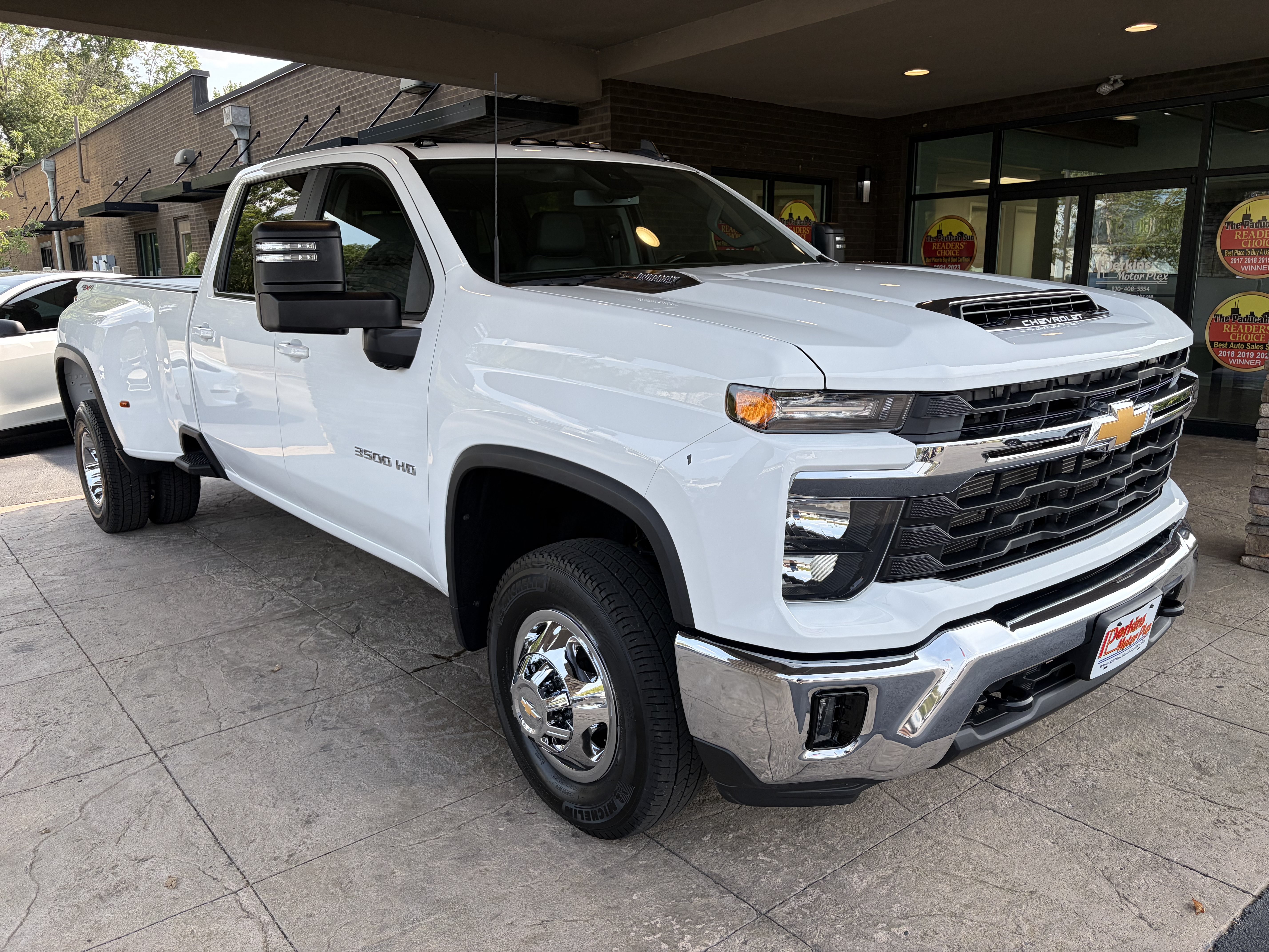 Used 2024 Chevrolet Silverado 3500 LT w/ All Star Edition AWD/4WD image 3