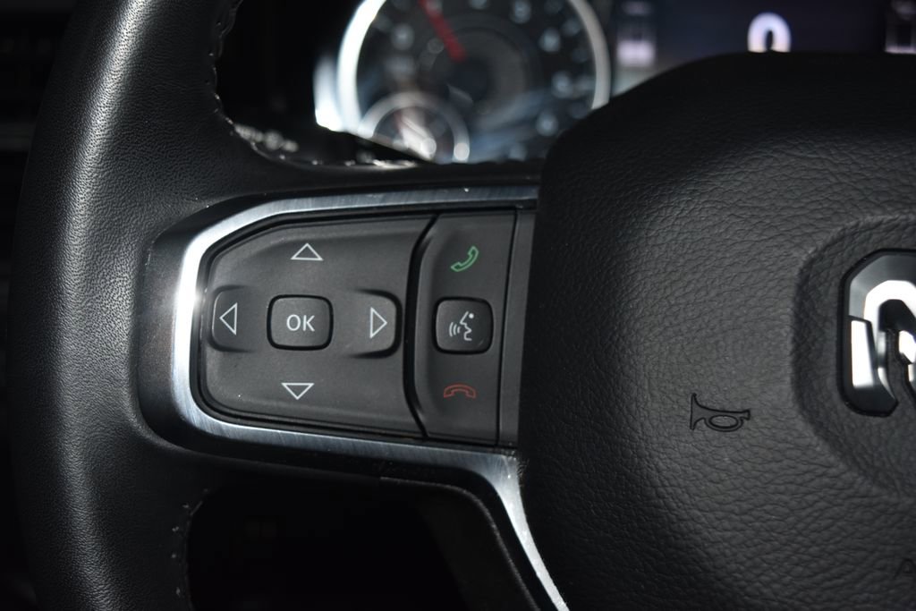 Used 2024 RAM 1500 Laramie AWD/4WD image 9