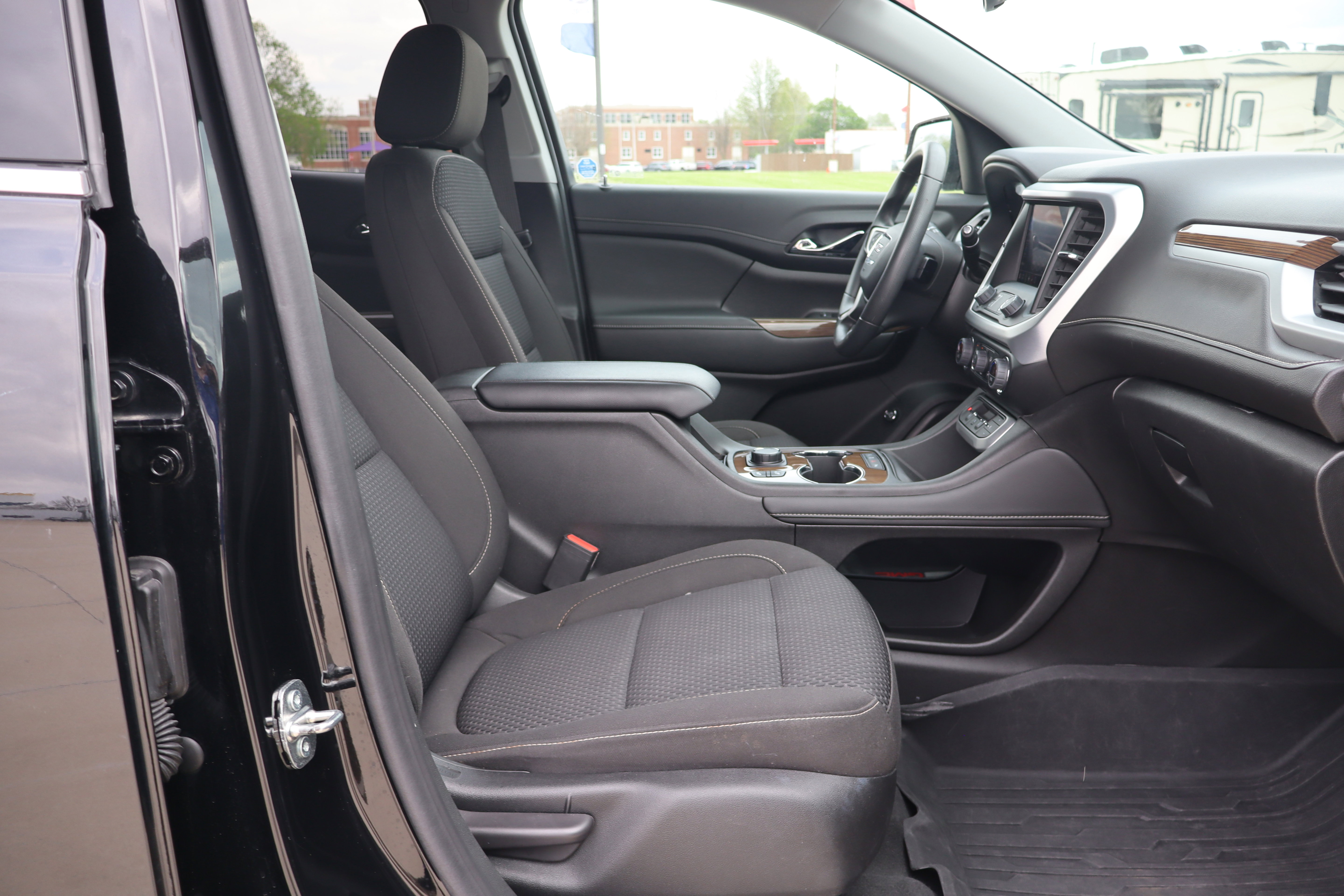Used 2023 GMC Acadia SLE w/ Driver Convenience Package AWD/4WD image 15