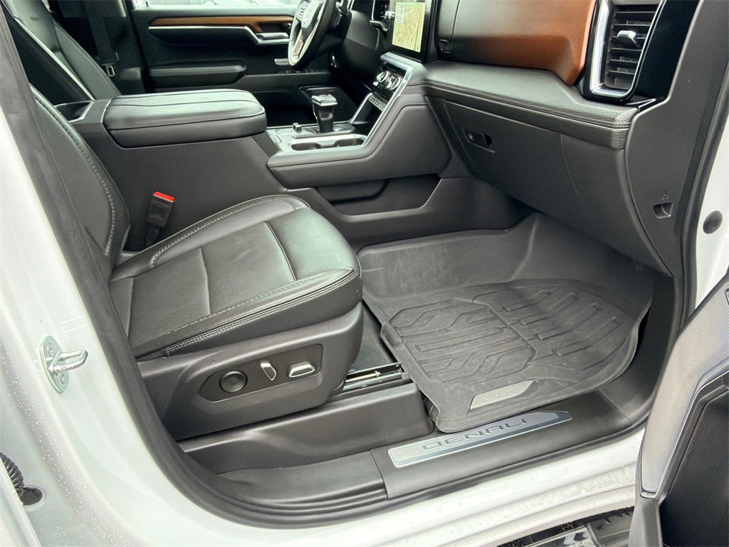 Used 2023 GMC Sierra 1500 Denali w/ Technology Package image 13