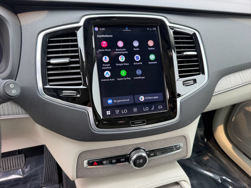 Certified 2023 Volvo XC90 B6 Plus AWD/4WD image 23