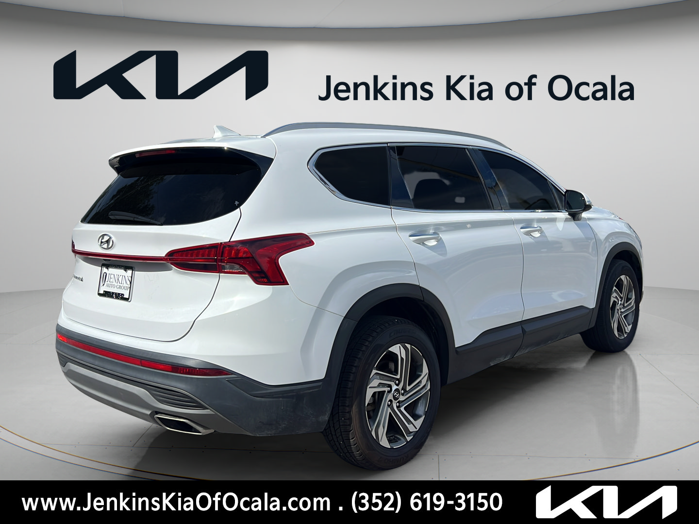 Used 2023 Hyundai Santa Fe SEL FWD image 3