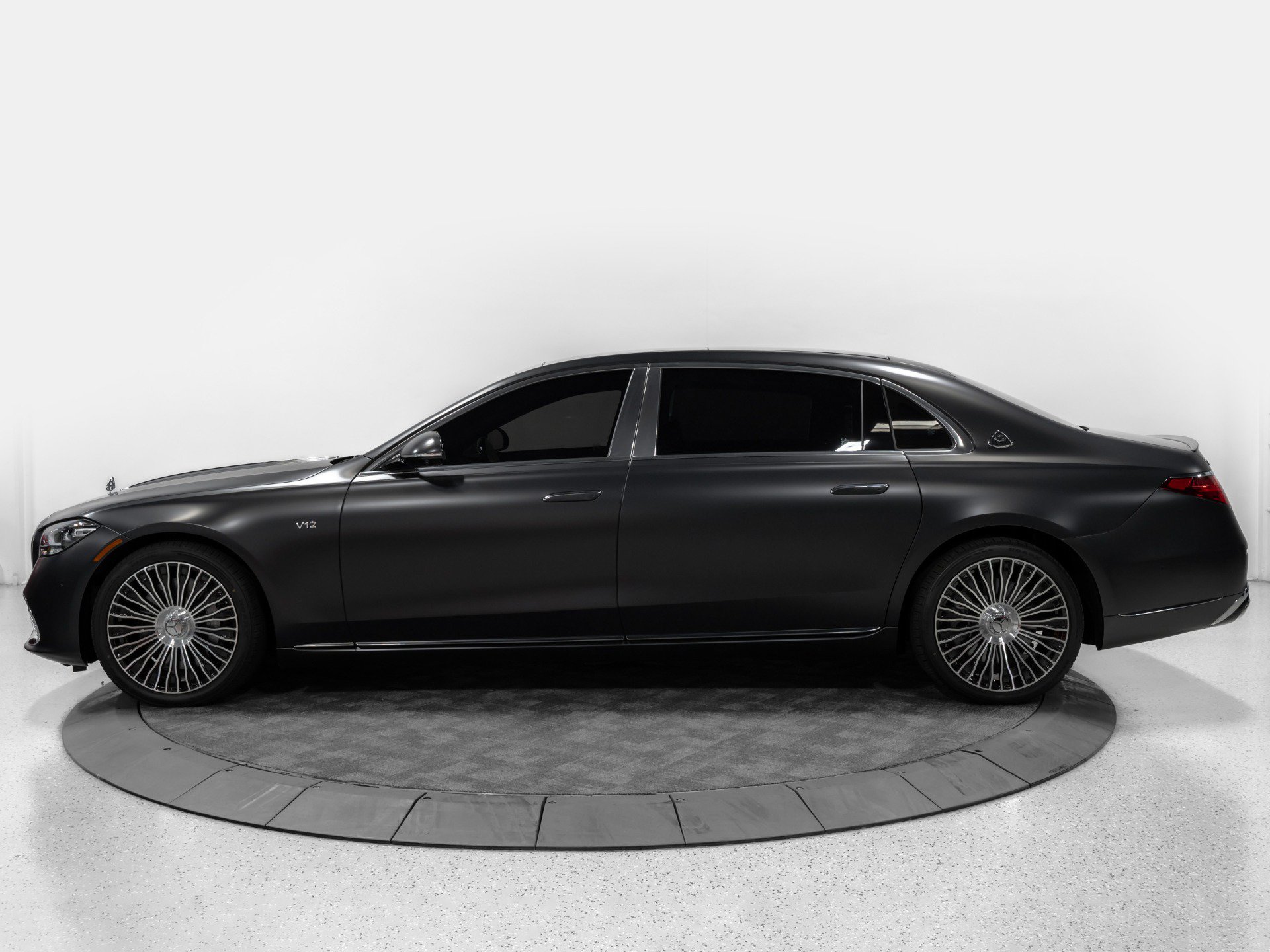 Used 2024 Mercedes-Benz Maybach S 680 4MATIC image 4