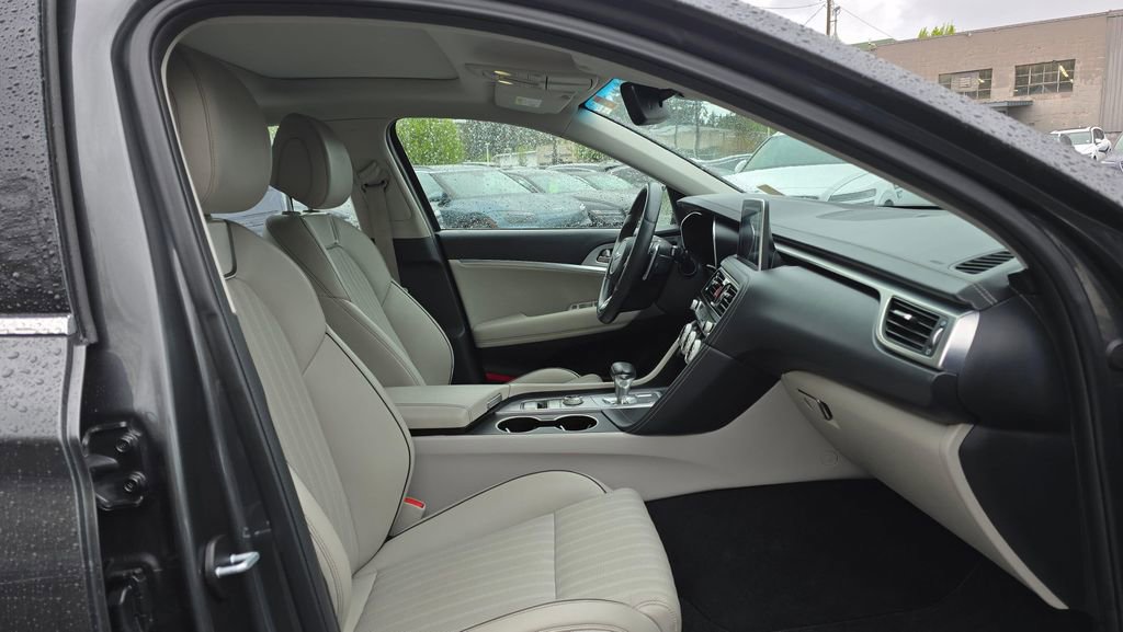 Used 2019 Genesis G70 2.0T Advanced w/ Elite Package image 10