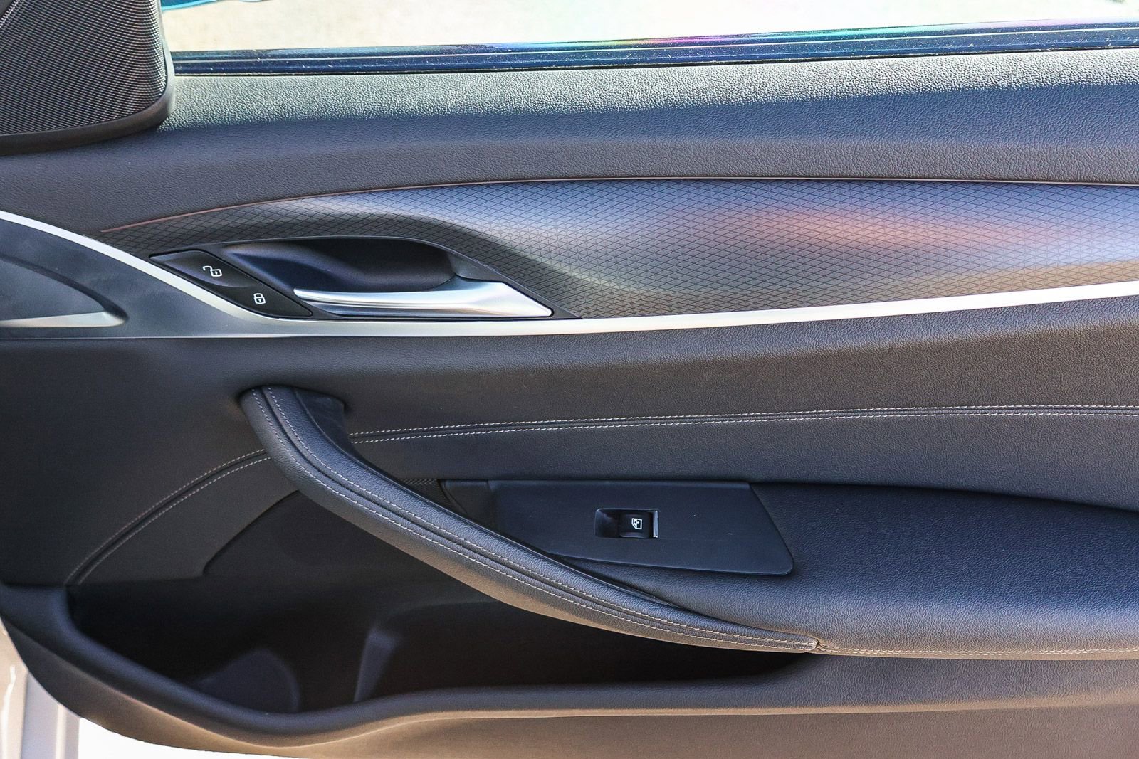 Used 2023 BMW 530i w/ M Sport Package image 20