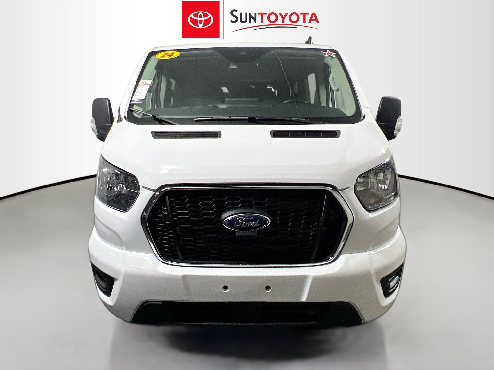 Used 2024 Ford Transit 350 XLT image 10