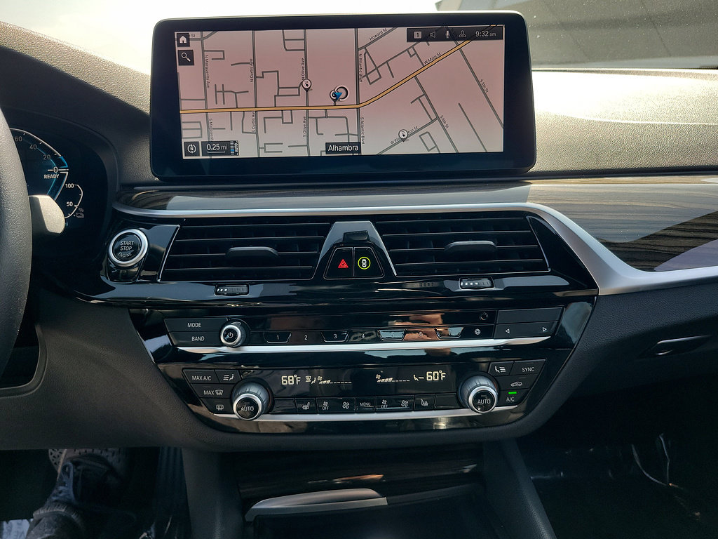 Used 2023 BMW 530e w/ Convenience Package RWD image 28