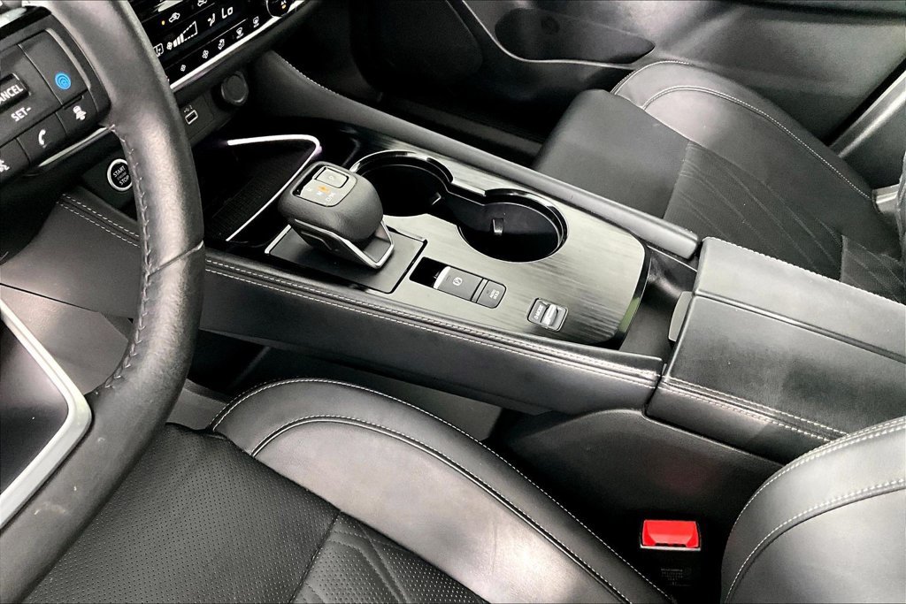 Used 2023 Nissan Rogue Platinum w/ Platinum Premium Package FWD image 17