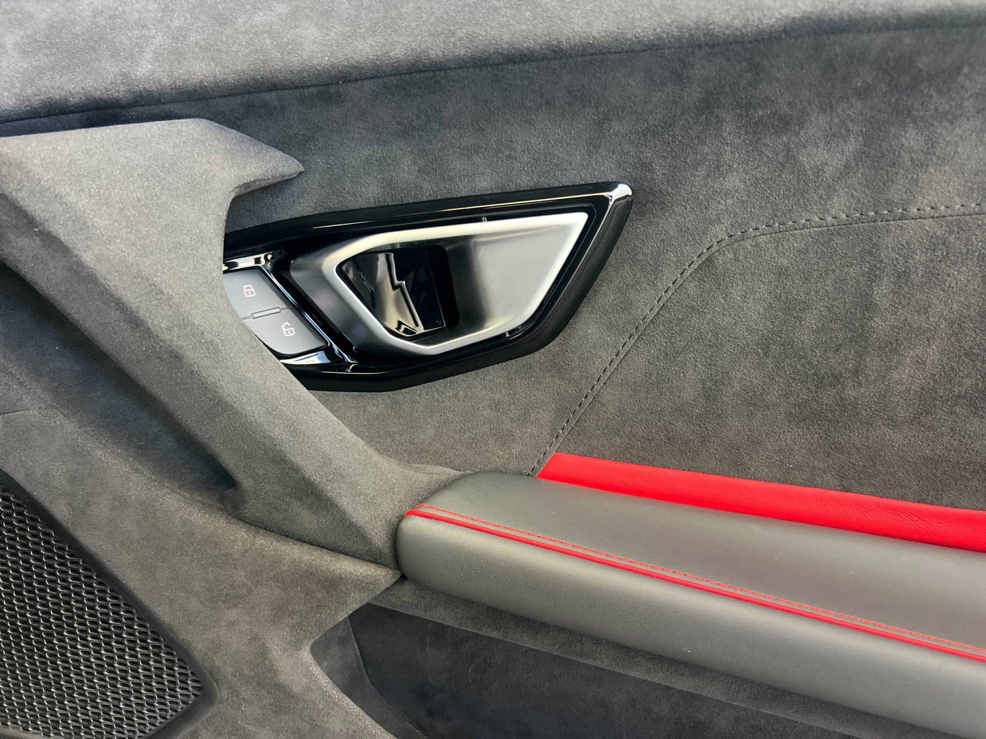 Used 2024 Lamborghini Huracan Tecnica RWD image 18