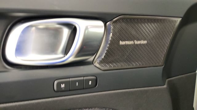 Certified 2023 Volvo C40 P8 Recharge Ultimate AWD/4WD image 11