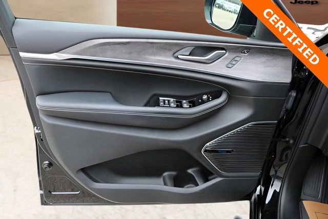 Used 2022 Jeep Grand Cherokee Overland w/ Adv Protech Group III image 10