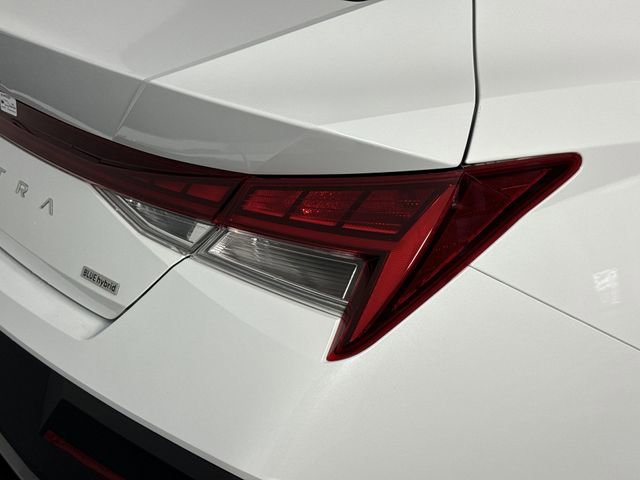 Used 2025 Hyundai Elantra Hybrid FWD image 38