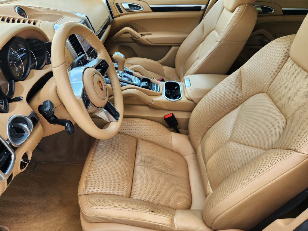 Used 2017 Porsche Cayenne AWD/4WD image 13