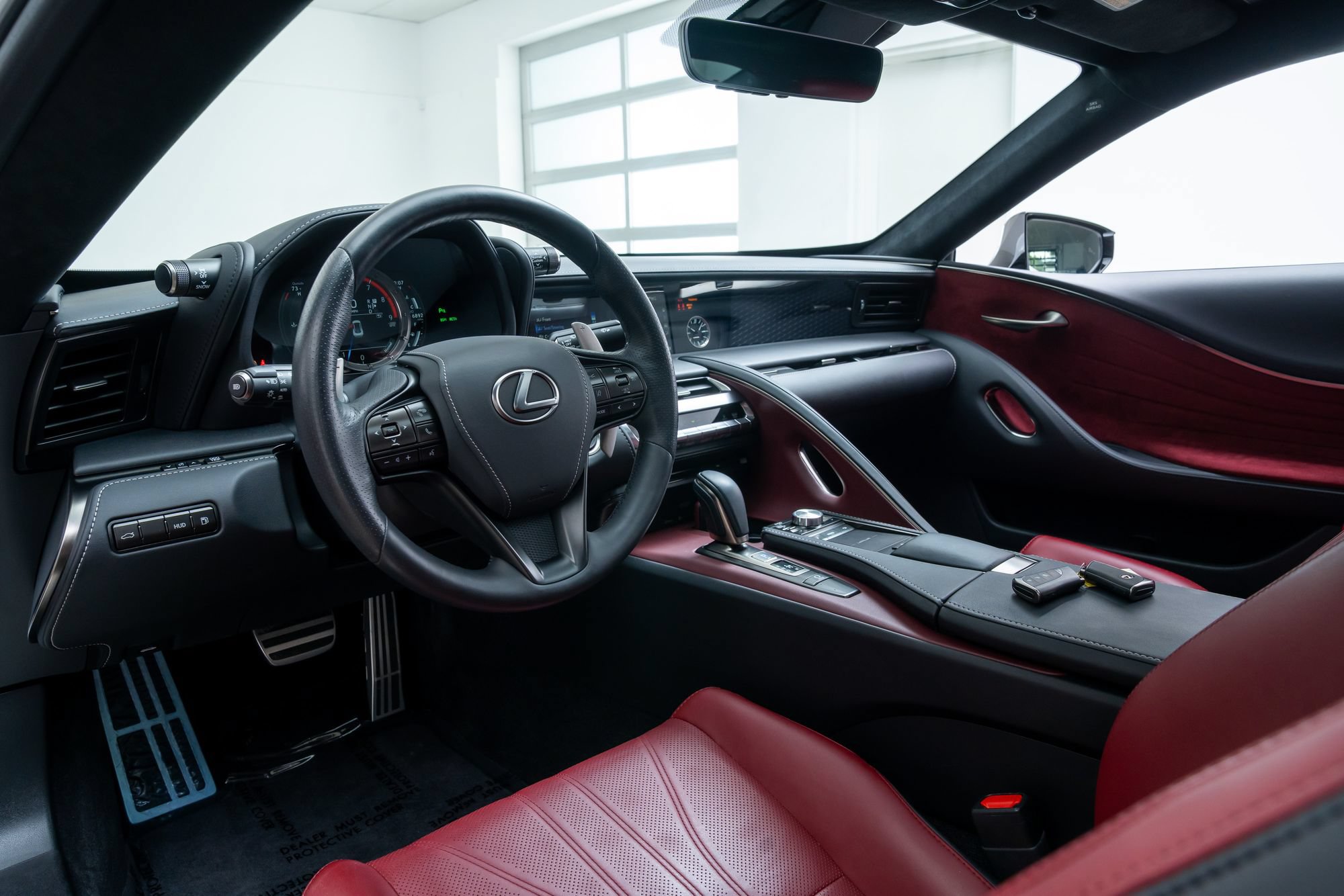 Used 2018 Lexus LC 500 Coupe w/ Touring Package RWD image 24