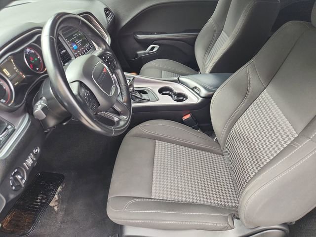 Used 2021 Dodge Challenger SXT w/ Driver Convenience Group image 18