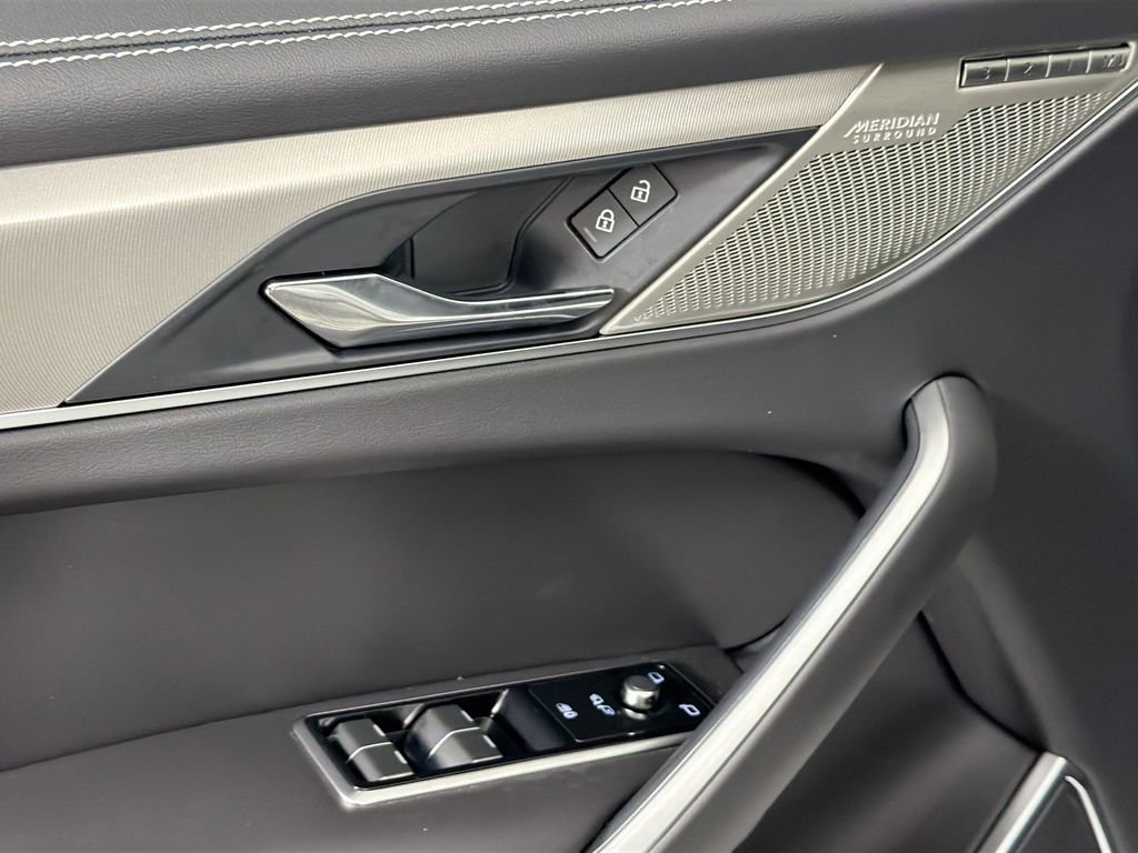 New 2026 Jaguar F-PACE R-Dynamic S AWD/4WD image 18