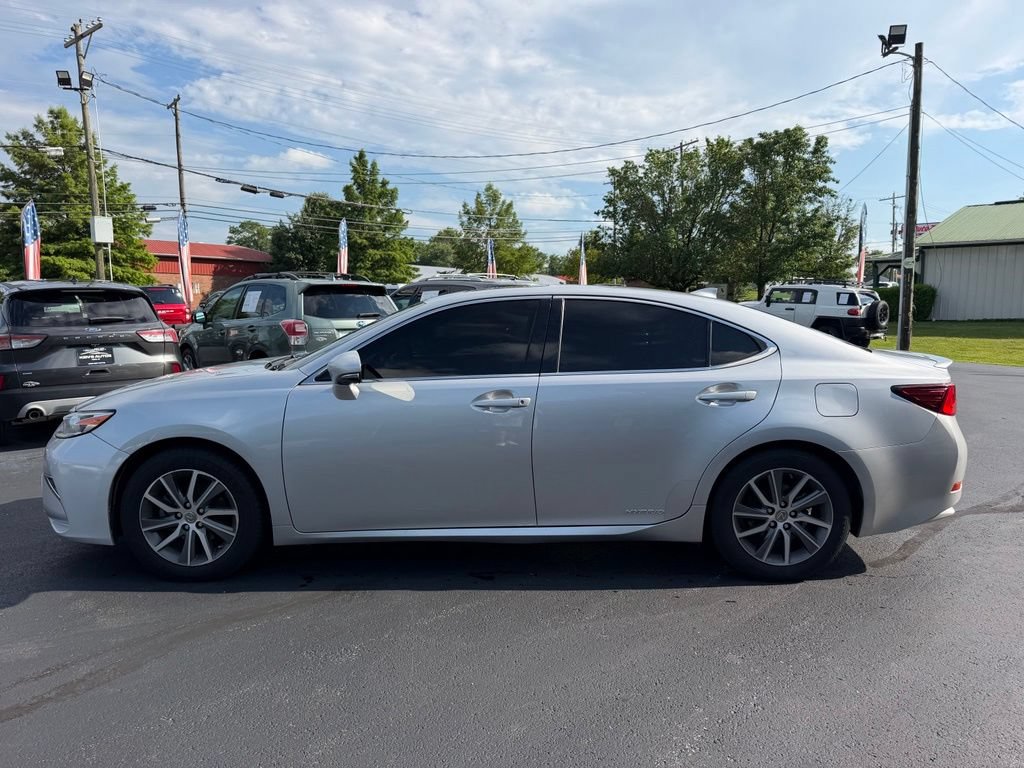 Used 2017 Lexus ES 300h w/ Navigation System Package FWD image 8