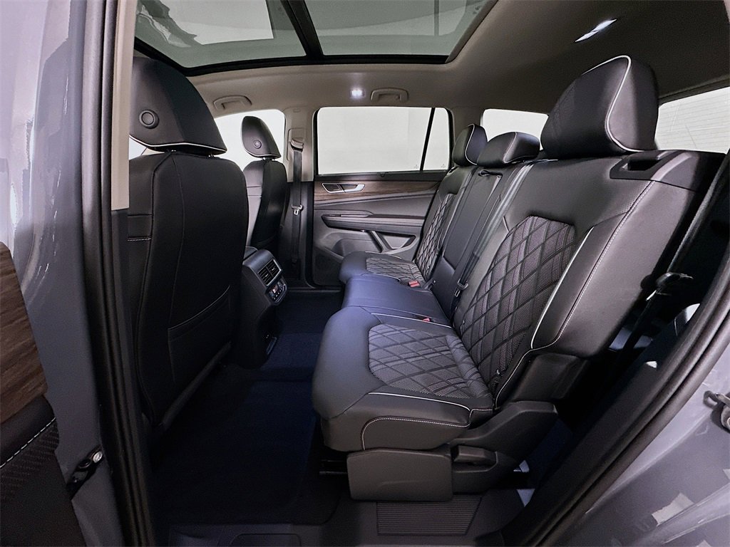 New 2026 Volkswagen Atlas SEL Premium R-Line image 17