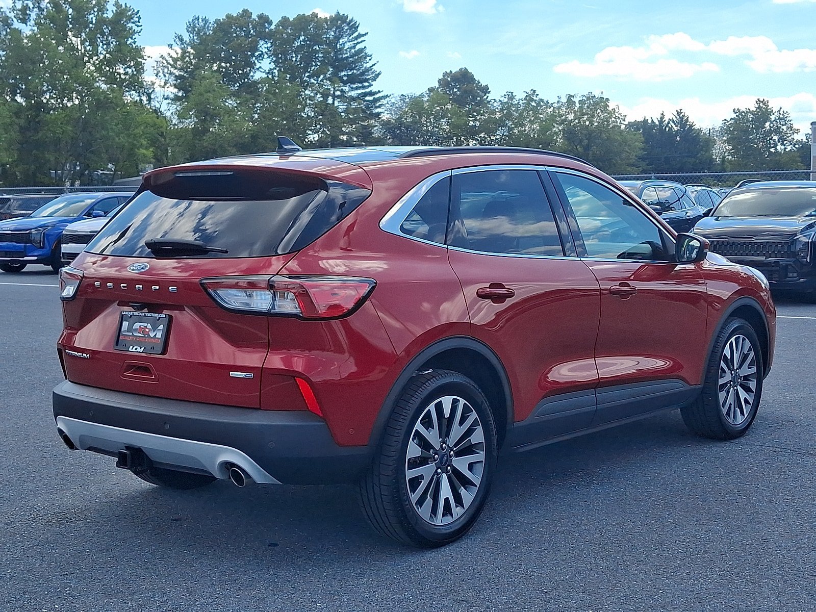 Used 2020 Ford Escape Titanium AWD/4WD image 4