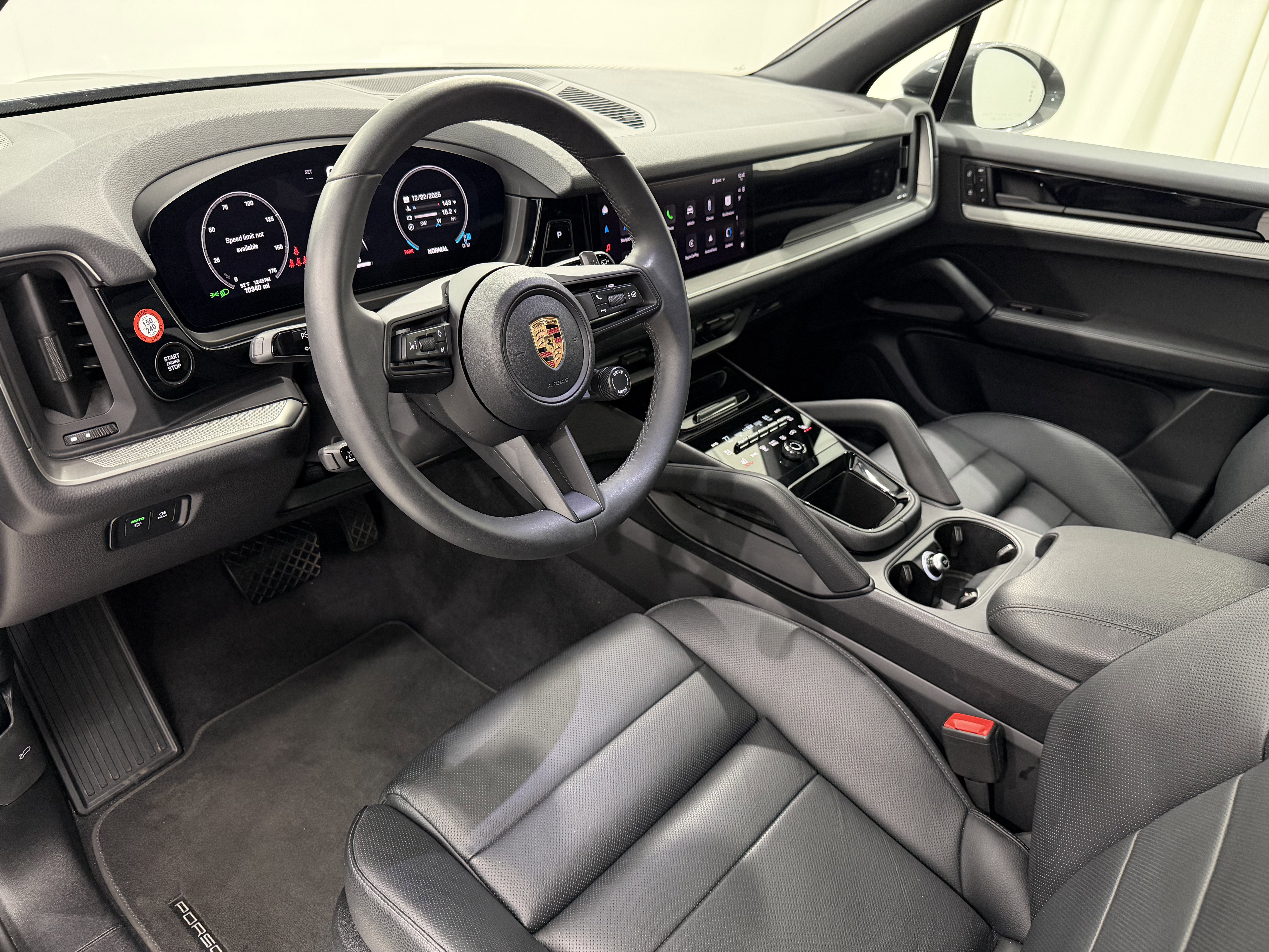 Certified 2025 Porsche Cayenne image 25