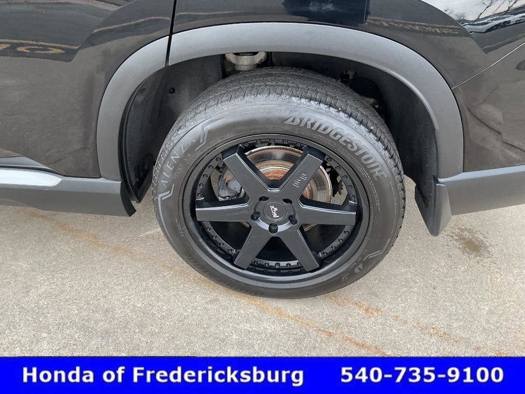 Used 2023 Honda Pilot Touring image 11