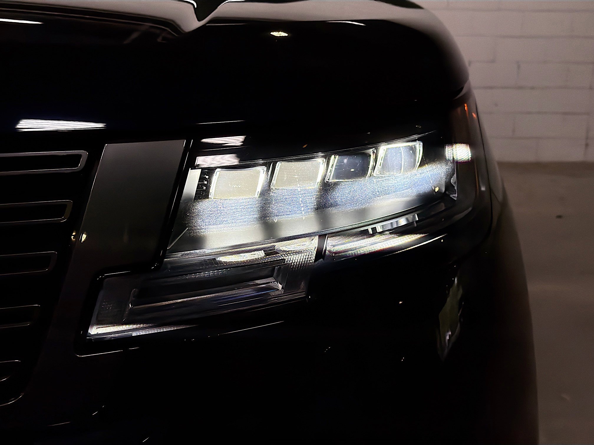 Used 2024 Land Rover Range Rover Autobiography image 8