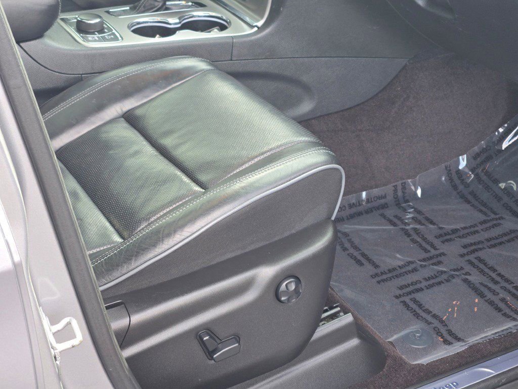 Used 2019 Jeep Grand Cherokee Overland image 5