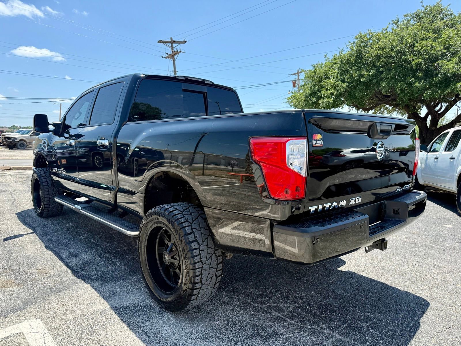 Used 2016 Nissan Titan SL AWD/4WD image 5