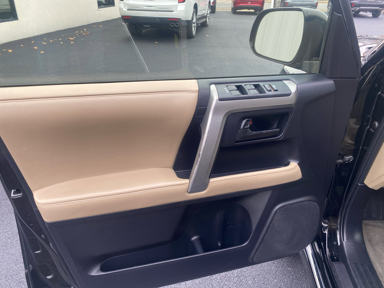 Used 2013 Toyota 4Runner Limited image 14