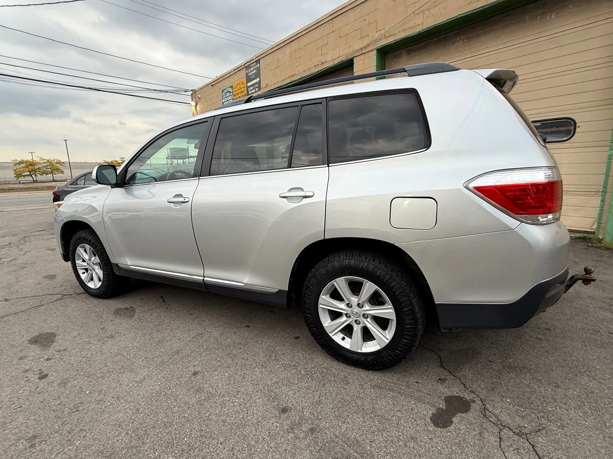 Used 2013 Toyota Highlander SE image 11