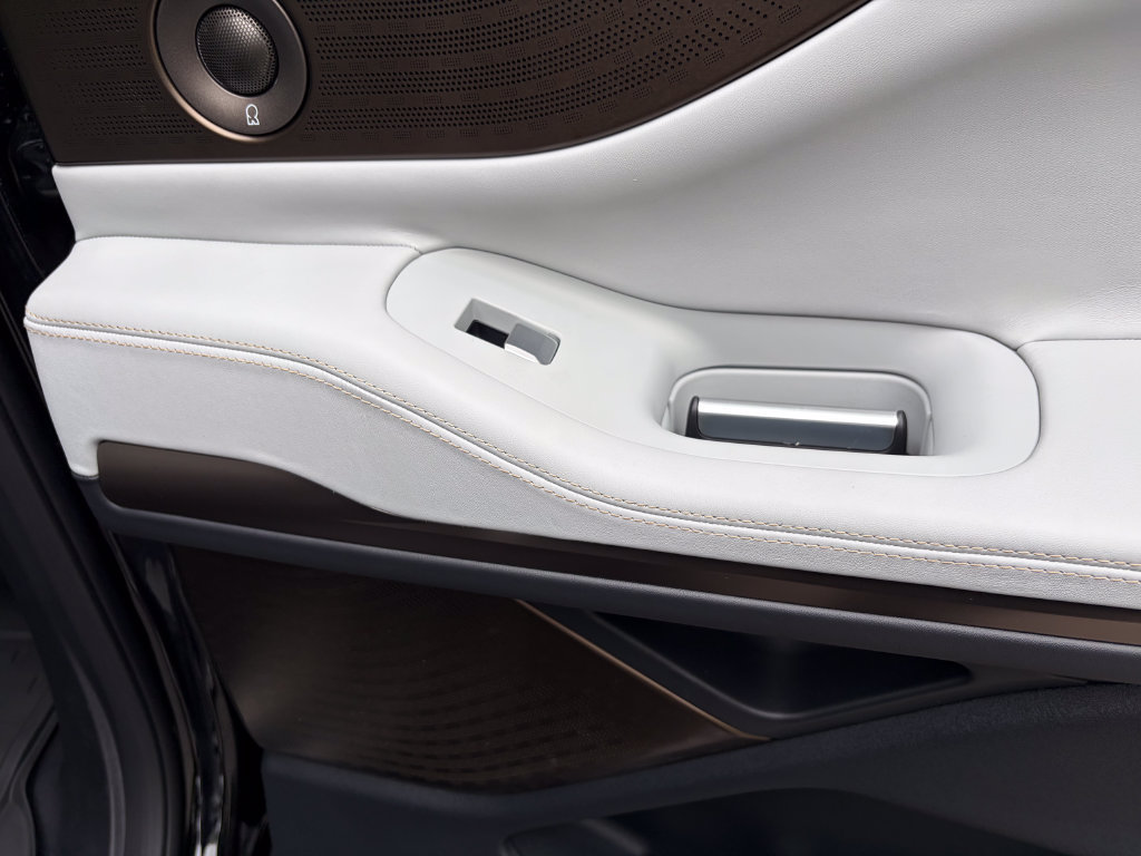 New 2027 Lincoln Navigator Black Label AWD/4WD image 37