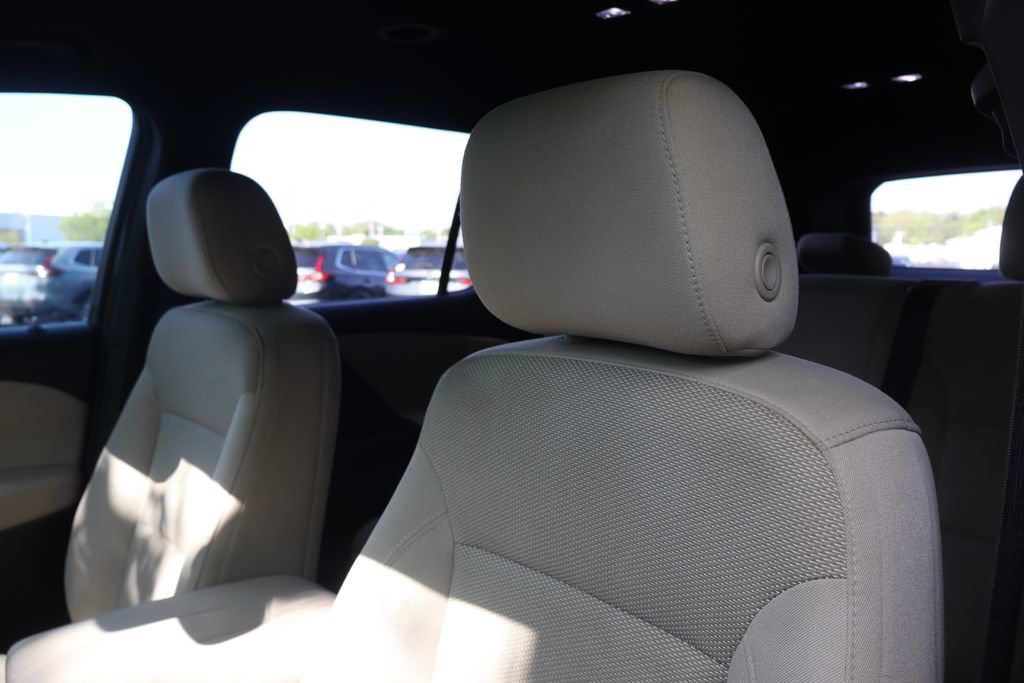 Used 2023 Chevrolet Traverse LS w/ Midnight/Sport Edition FWD image 33
