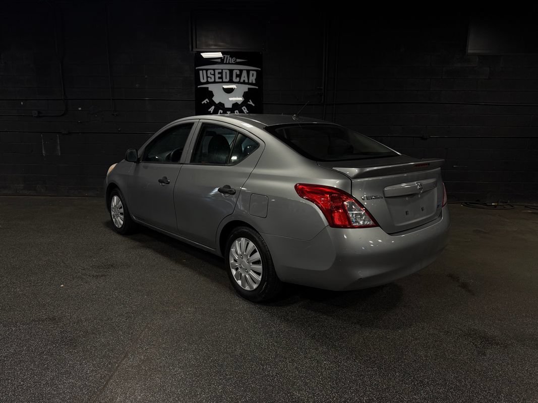 Used 2014 Nissan Versa S Plus FWD image 3