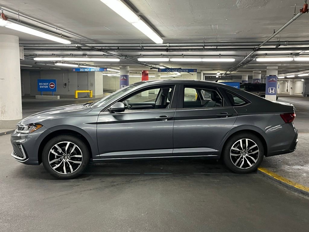 New 2026 Volkswagen Jetta SE FWD image 31