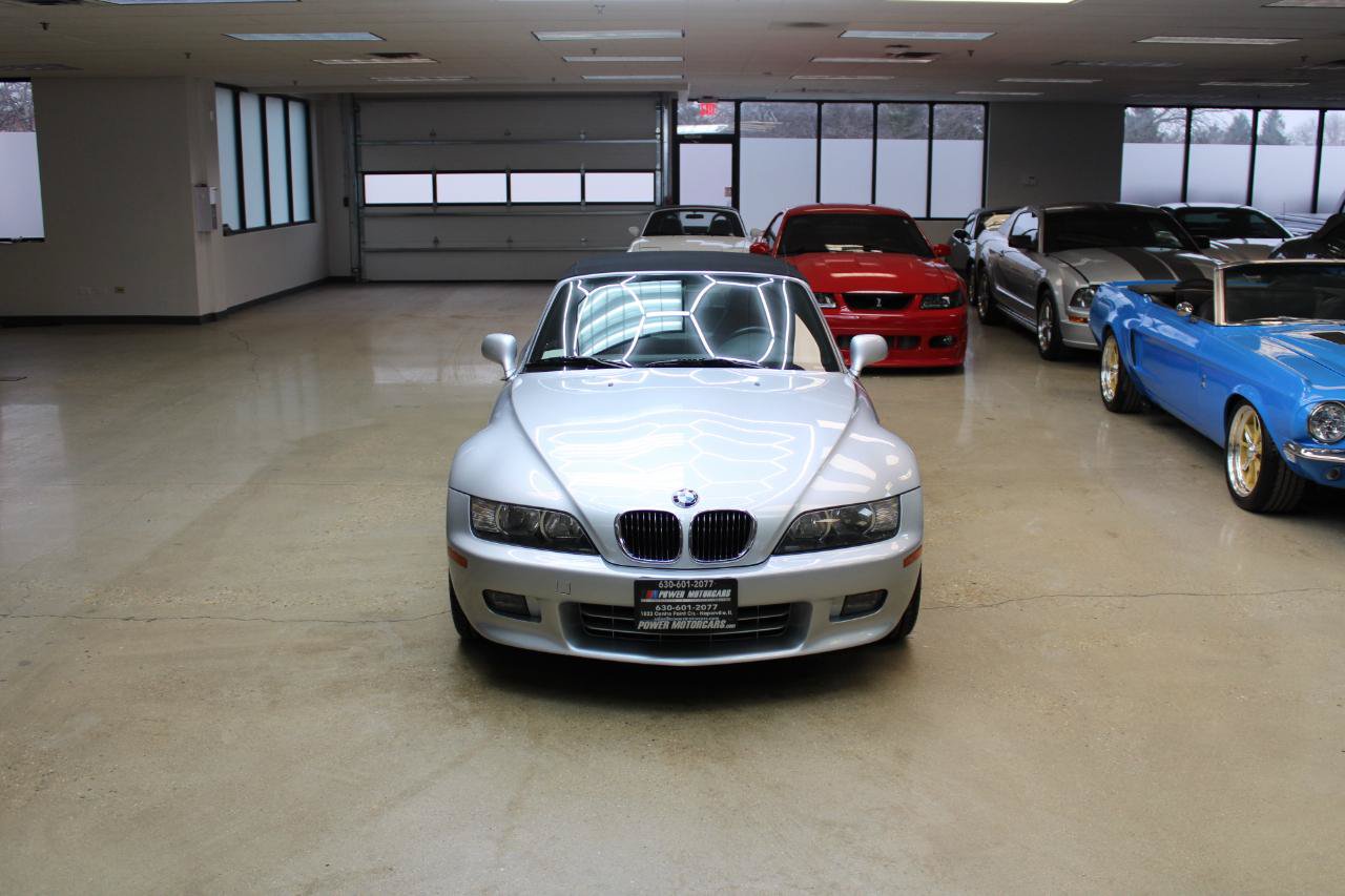 Used 2002 BMW Z3 3.0i RWD image 4
