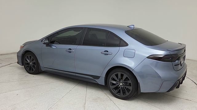 Used 2023 Toyota Corolla SE FWD image 3
