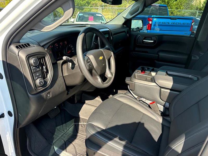 Used 2025 Chevrolet Silverado 1500 Custom image 14