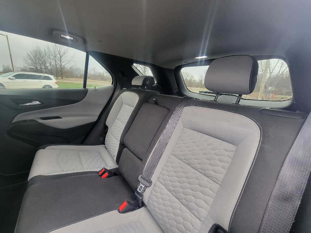 Used 2018 Chevrolet Equinox LS image 24