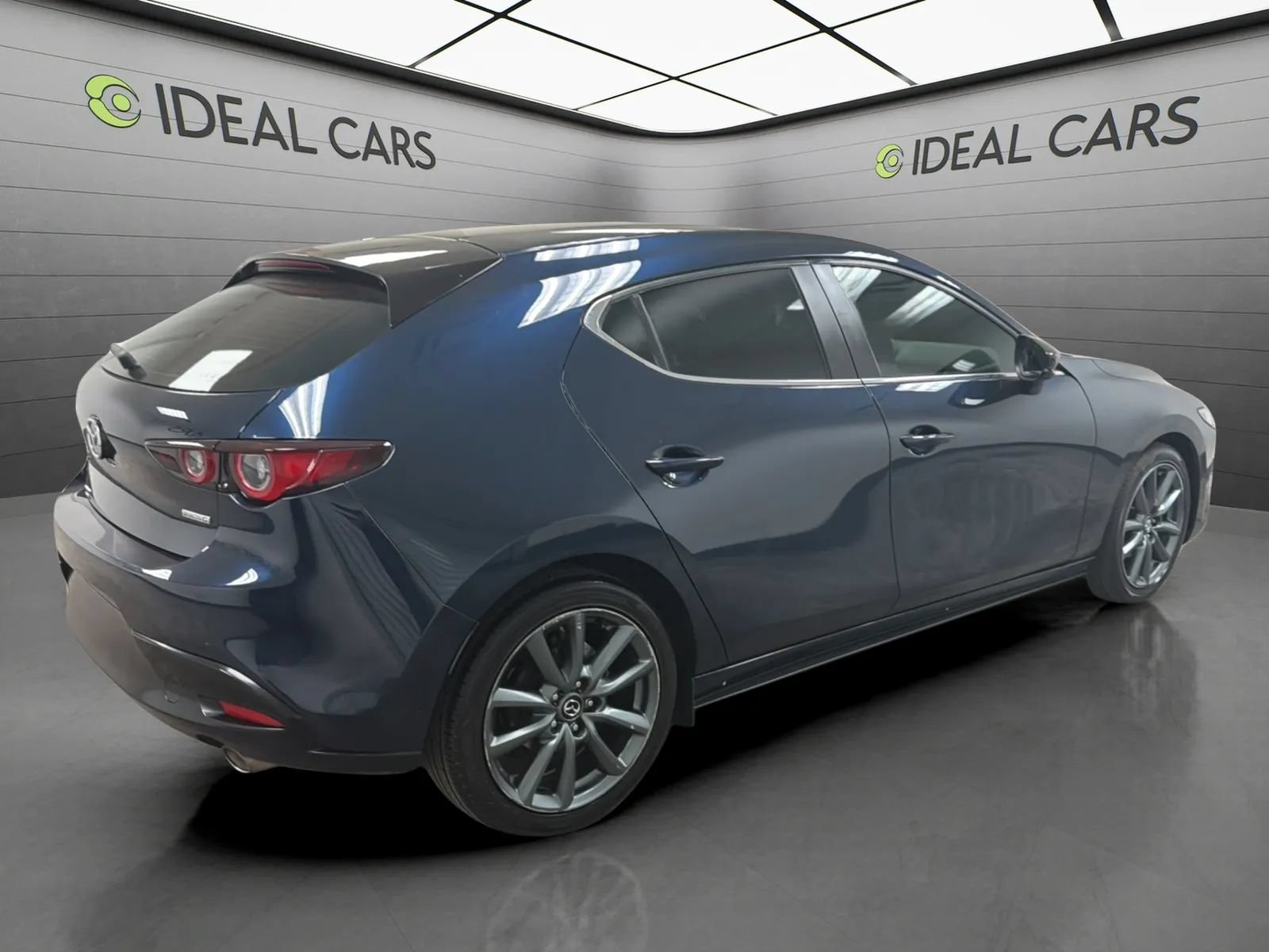 Used 2022 MAZDA MAZDA3 s FWD image 5