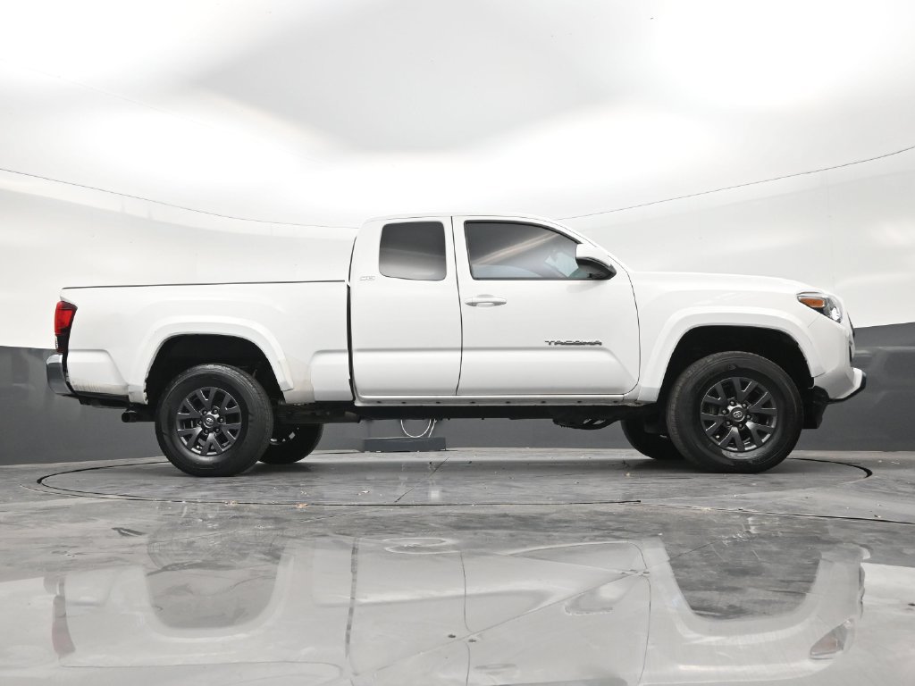 Used 2023 Toyota Tacoma SR5 w/ SR5 Appearance Package RWD image 25