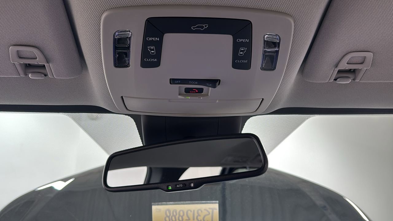 New 2026 Toyota Sienna LE image 11