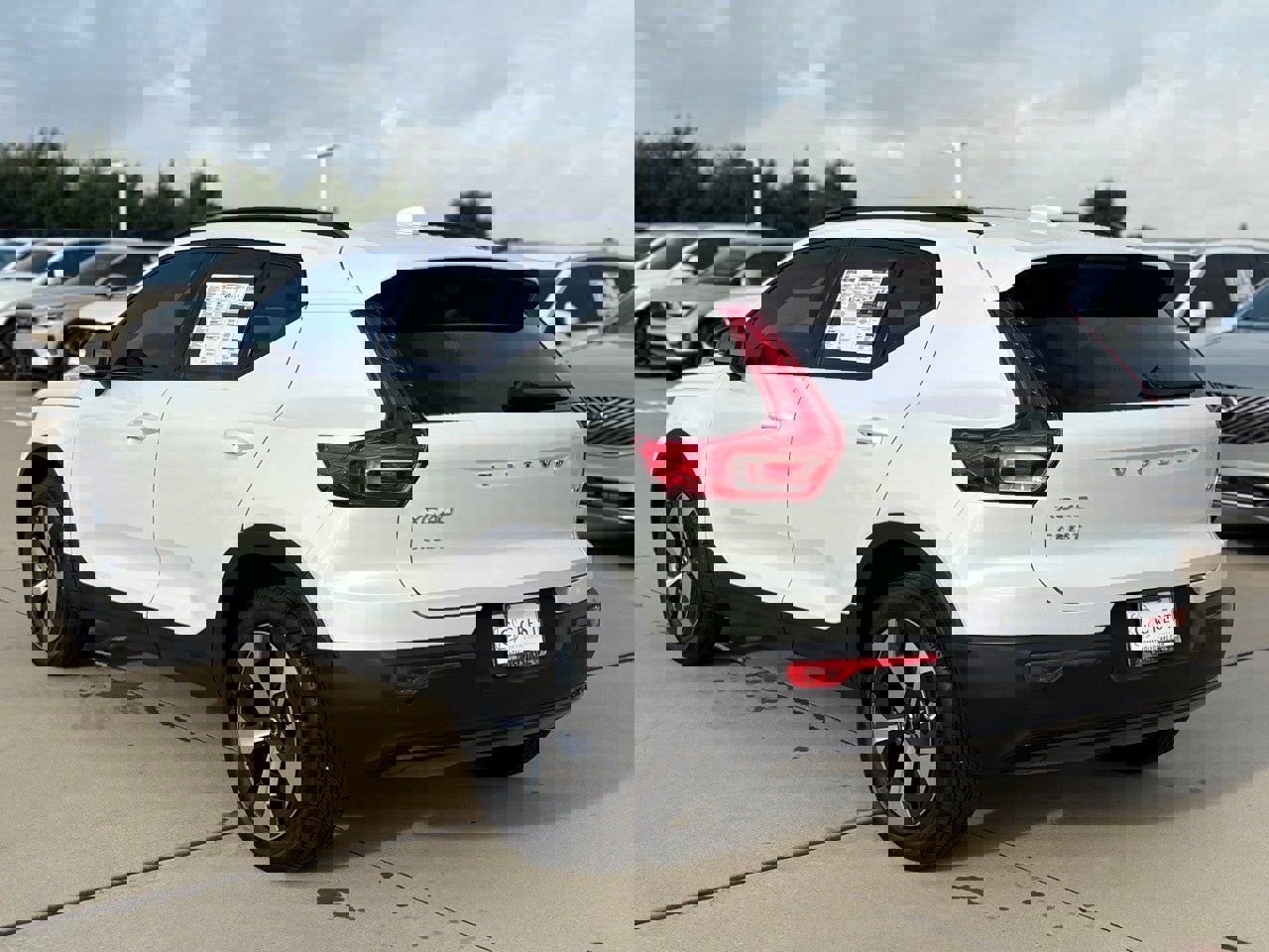 New 2026 Volvo XC40 B5 Plus w/ Protection Package Premier image 5