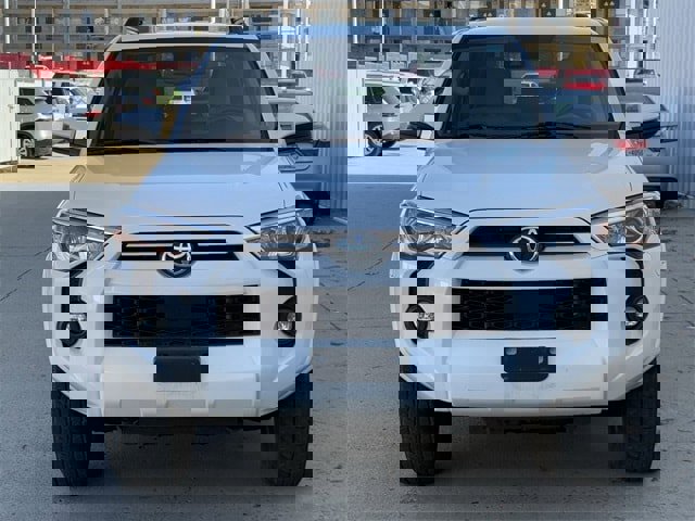 Used 2022 Toyota 4Runner SR5 image 6