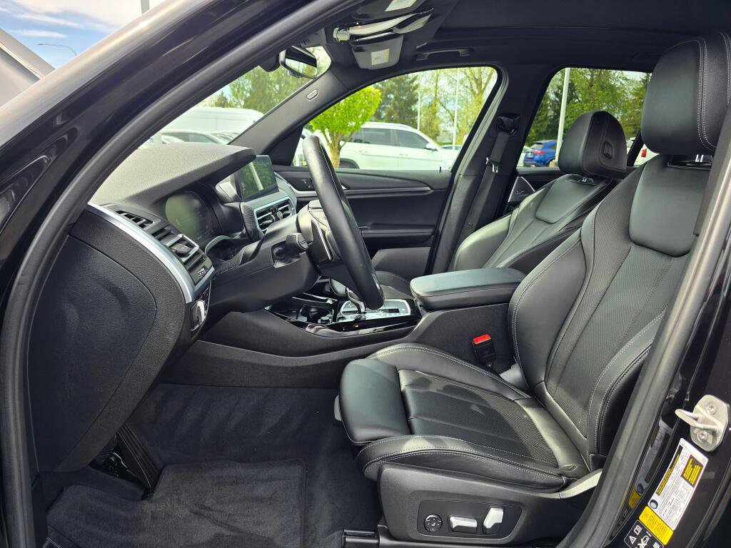 Used 2024 BMW X3 xDrive30i AWD/4WD image 13