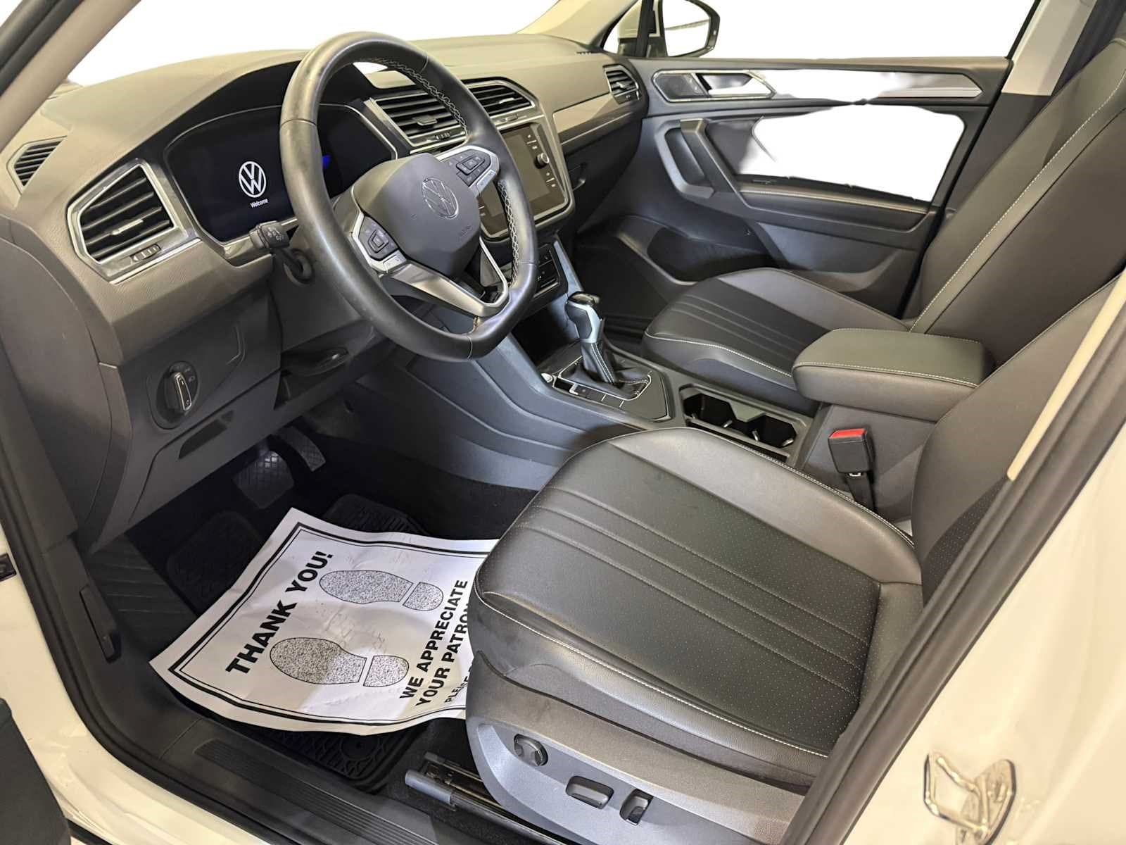 Certified 2023 Volkswagen Tiguan SE FWD image 19