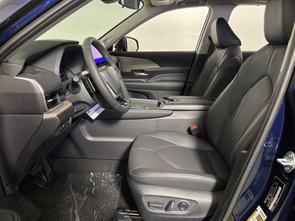 New 2026 Toyota Grand Highlander Platinum image 12