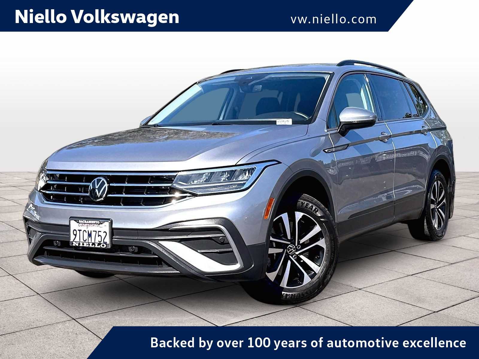 Used 2024 Volkswagen Tiguan S FWD image 1