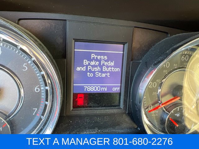 Used 2014 Chrysler Town & Country Touring-L w/ Driver Convenience Group FWD image 18