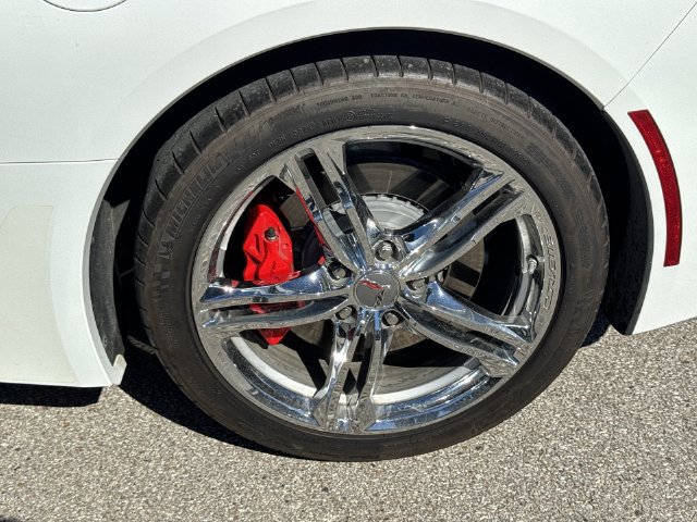 Used 2017 Chevrolet Corvette Stingray Coupe w/ 1LT RWD image 30