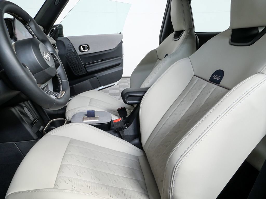 Used 2025 MINI Cooper S image 5